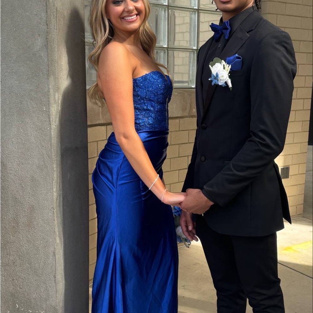 Elegant Blue Strapless Prom Dress